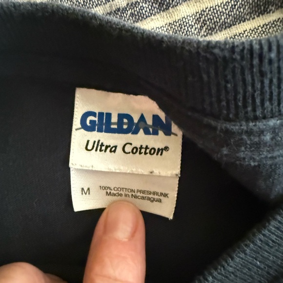 VINTAGE 2009 RARE TAYLOR SWIFT FEARLESS TOUR SHIRT - Picture 3 of 3